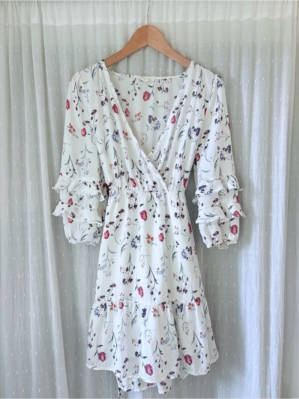 Gilli White Floral Wrap Mini Dress with Ruffle Sleeves